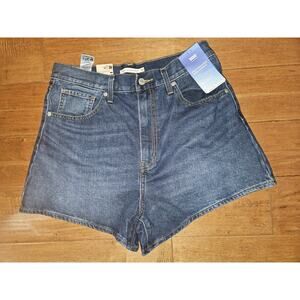 NWT! Women’s Levi’s High Waisted Mom Shorts Blue Size 30